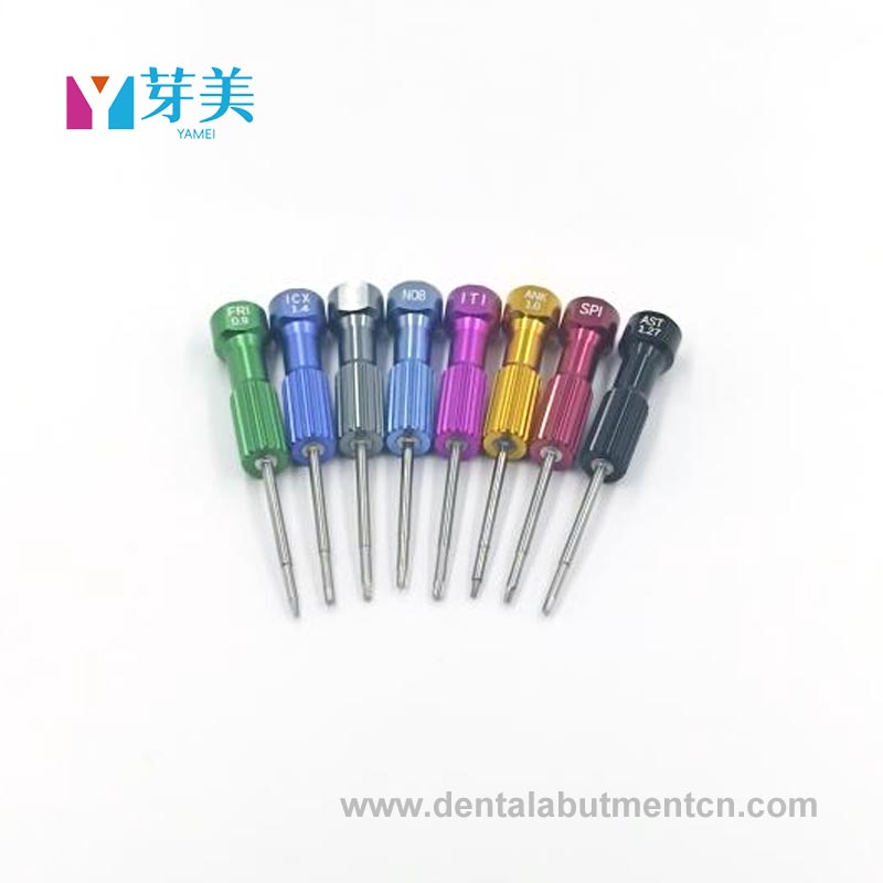 Niyə bir diş əməliyyatı tornavida implant prosedurlarında dəqiqlik dəyişir?